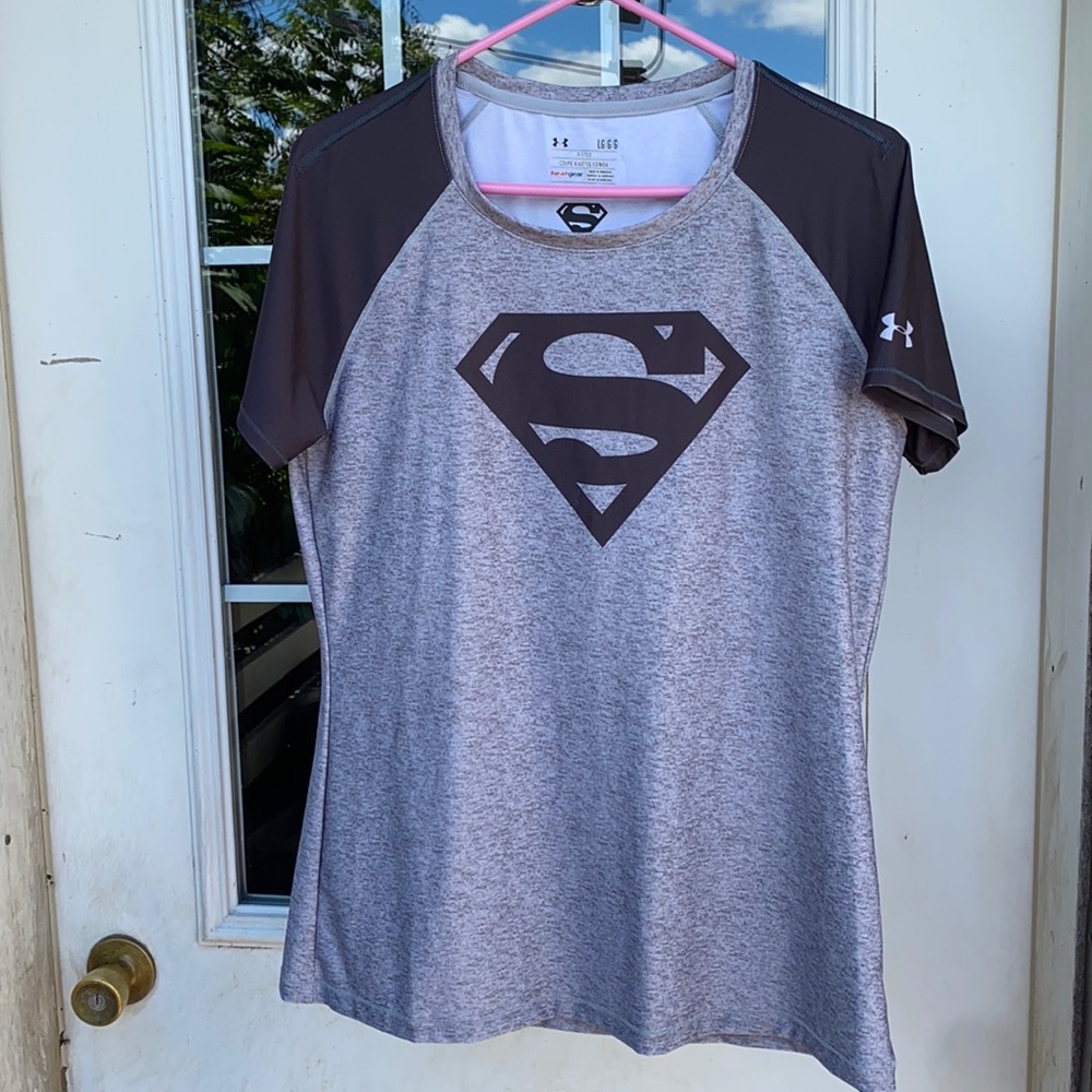 Under Armour Superman Top Heat Gear Technology Fitted Short Sleeves Large